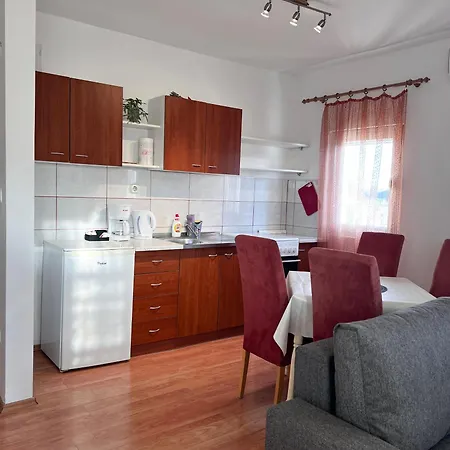 Family Majcica-apartman *