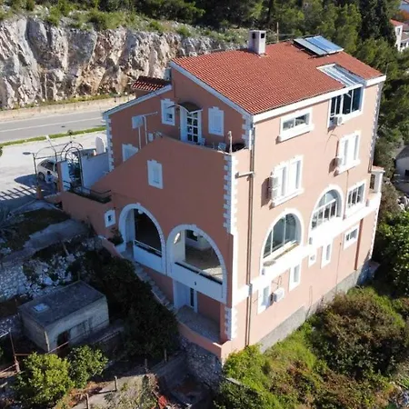 Family Majcica-apartman Apartman Klek